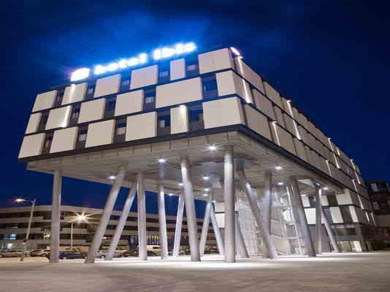 B&B Hotel Barcelona マタロー エクステリア 写真